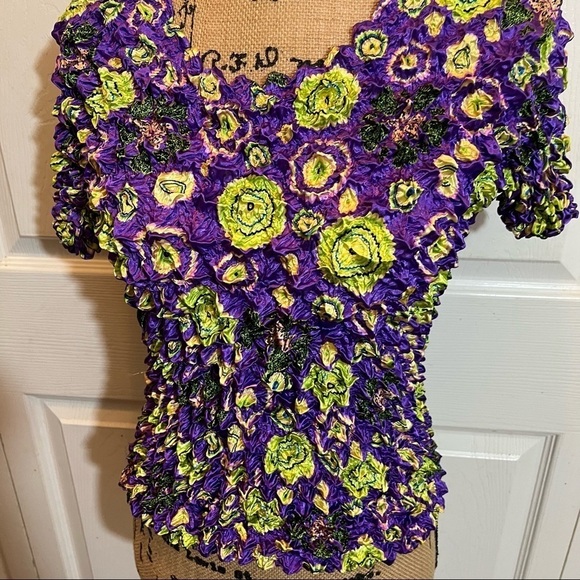 New F.C Top - Picture 2 of 8